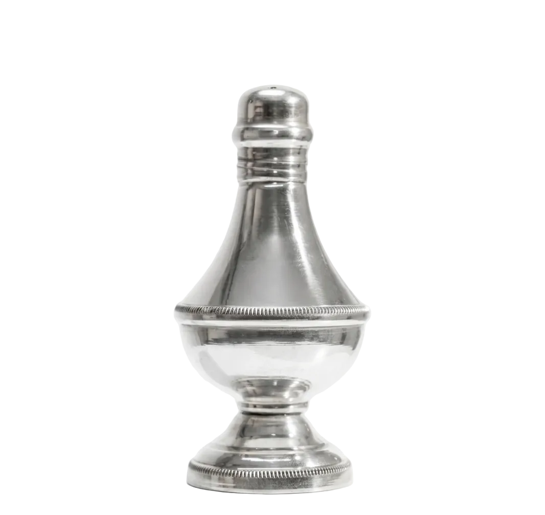 Pepper & Salt Shakers